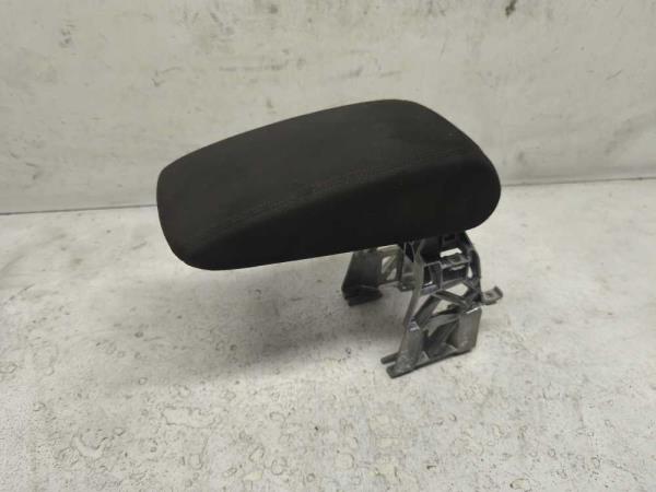 ACCOUDOIR AUDI - Vue 1